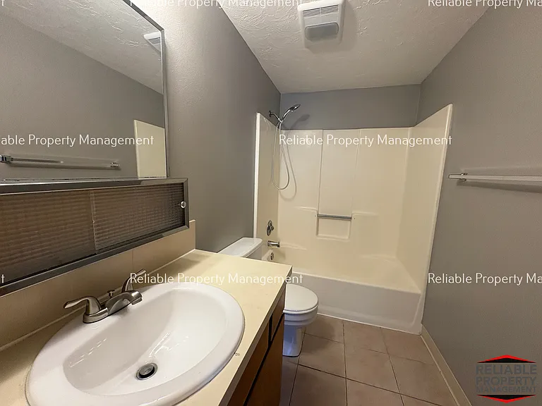 1420 Jefferson Ave #1 — Photo 4