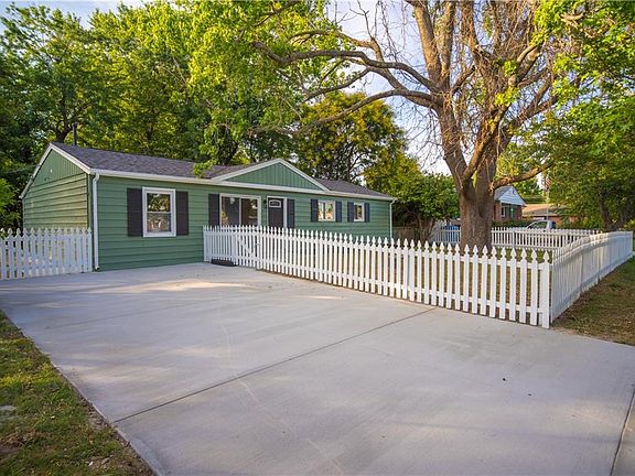 3rd image of 4720 Whistler Ln