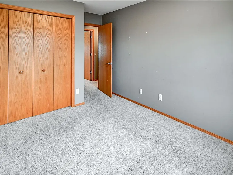 400 Muirfield Ct — Photo 43