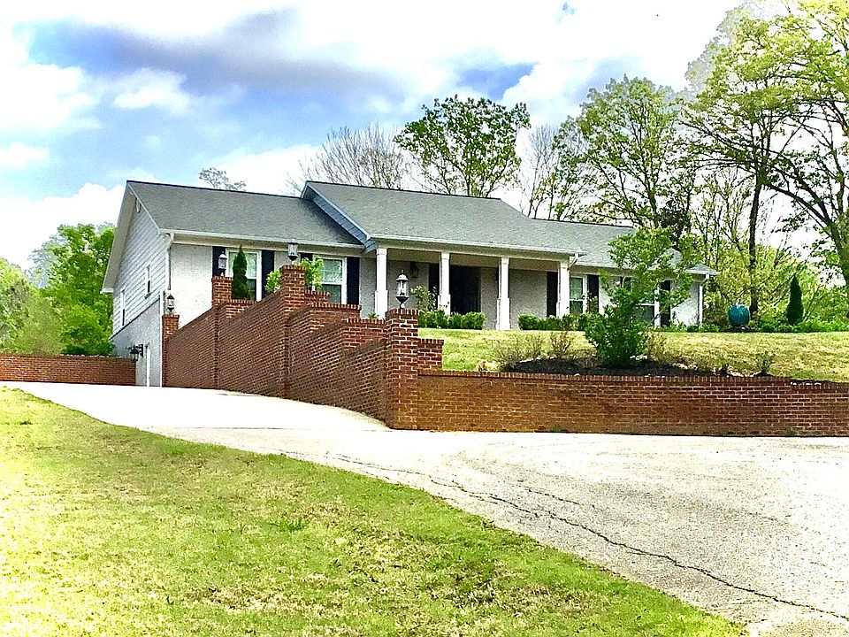 1st image of 101 Oakmere Cir