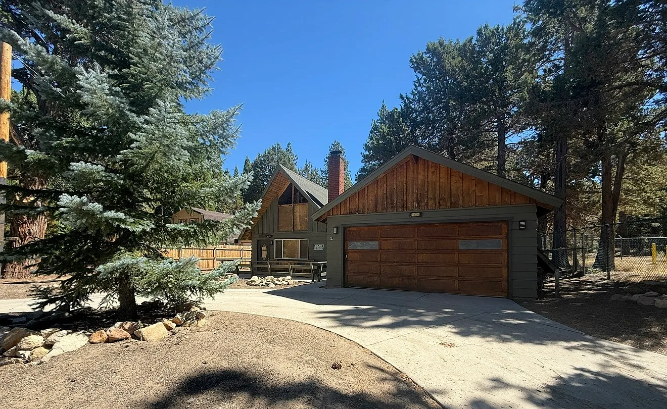 2 bed, 800 sqft, $2,750 — Photo 1