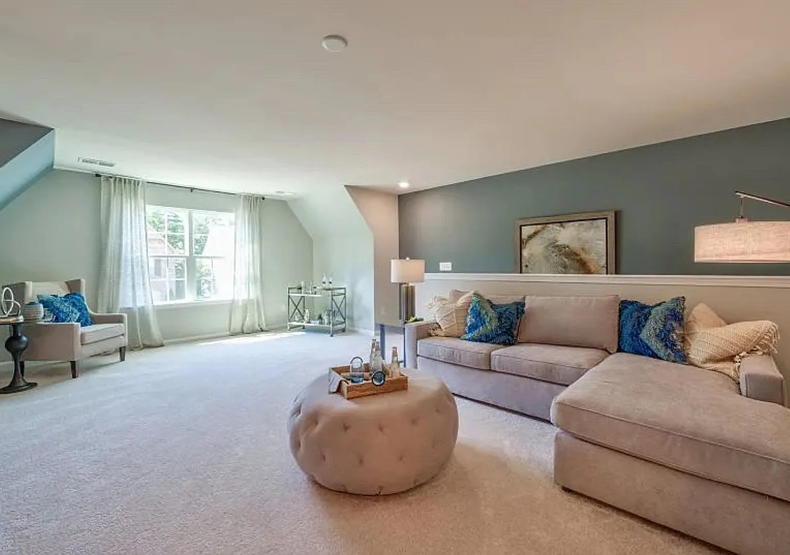 Room in 4 Bedroom Home at Kennerly Ctr Dr — Photo 4