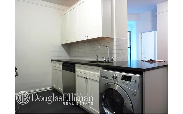 Rented by Douglas Elliman | media 8