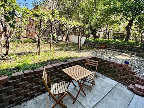 5th image of 2324 Cambreleng Ave #1