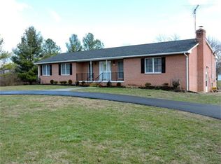 428 Russell Rd, Berryville, VA 22611