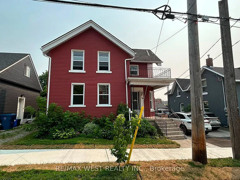 16 Albert St N #1 — Photo 1