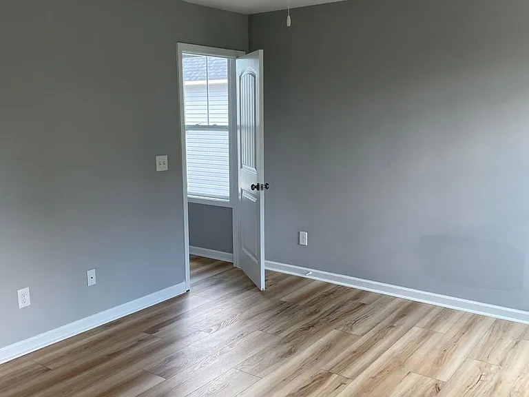 4019 Darrow Dr — Photo 17