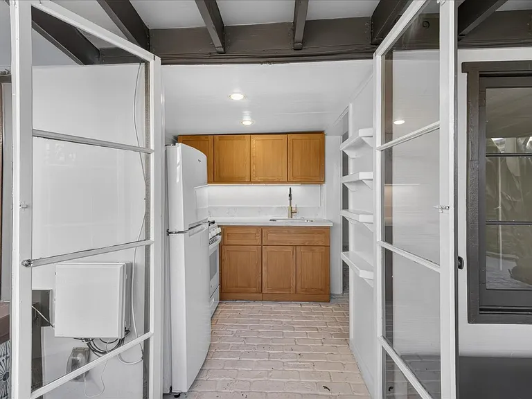 1252 Glenneyre St — Photo 11