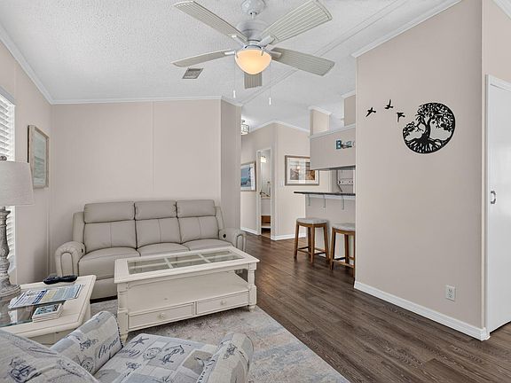 4th image of 351 Nettles Boulevard