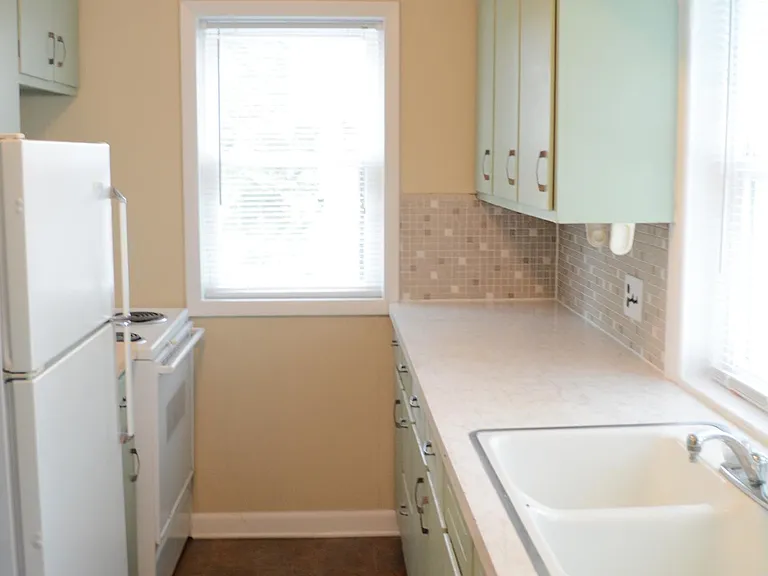 117 E Church St — Photo 5