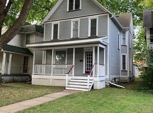 917 N 4th St, Burlington, IA 52601