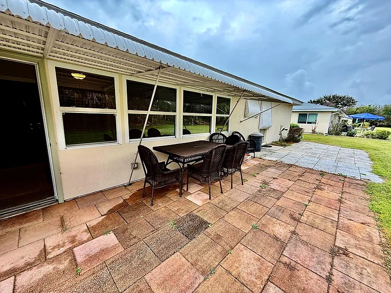 916 Savannas Point Dr #B — Photo 39