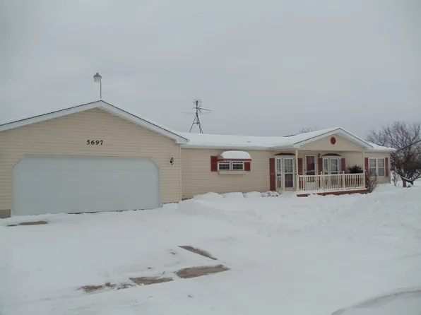 5697 Seven Mile Rd, Bay City, MI 48706