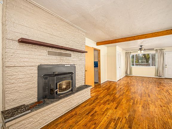 3rd image of 92133 Marcola Rd