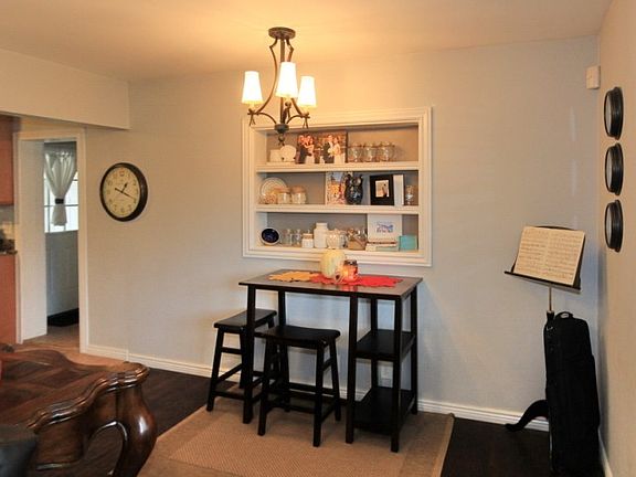 Living Room 4