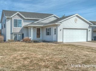 3184 Fox Fire Trl, Zeeland, MI 49464