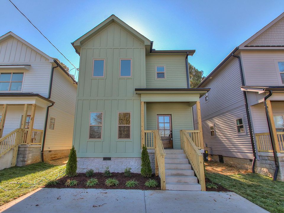 Welcome home to 1119 Snow Ave!