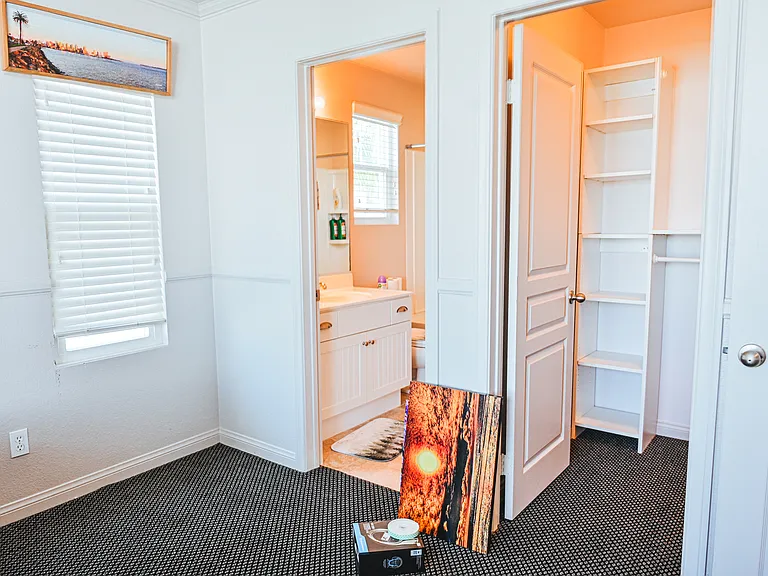 835 Harbor Cliff Way #286 — Photo 38