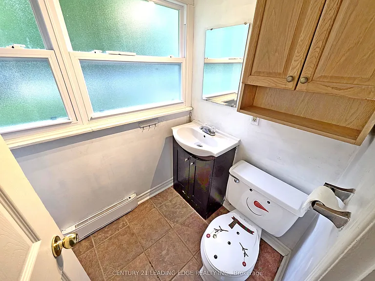235 Bayview Ave #B — Photo 8
