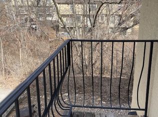 6404 Pflumm Rd, Shawnee, KS 66216