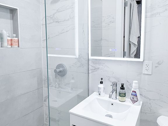 4th image of 163 Rivington St #3