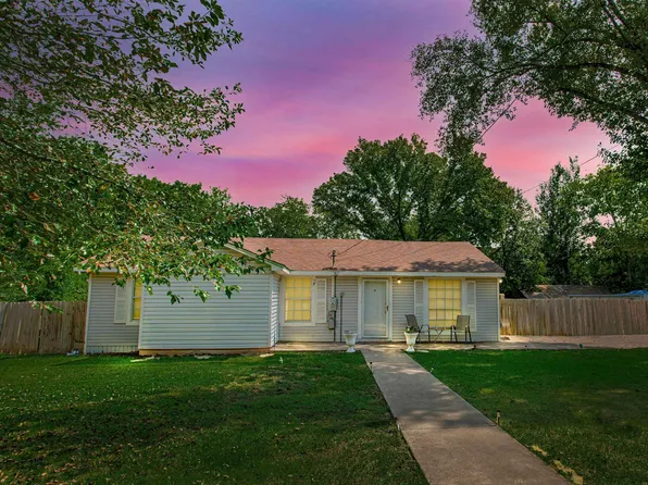 1706 & 1708 S Lake Harris Rd, White Oak, TX 75693