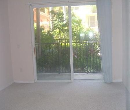 5th image of 1801 N Flagler Dr APT 105