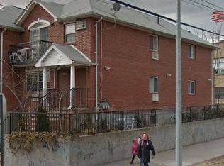 27-02 12th St, Astoria, NY 11102