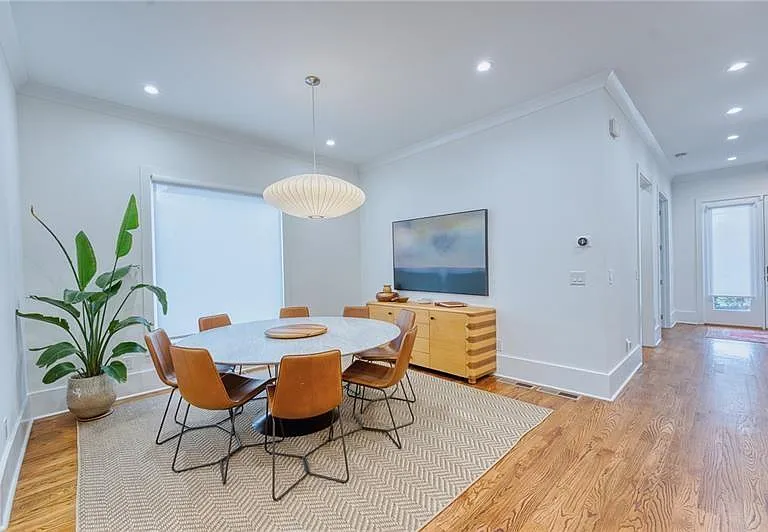2975 Osborne Rd NE — Photo 11