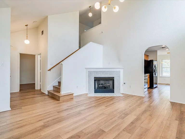 140 Schmidt — Photo 9