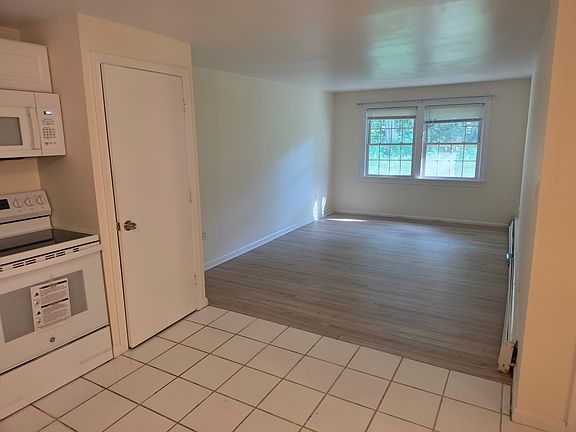 5th image of 12 Woodman Way