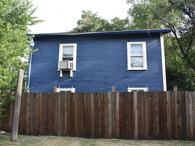 2246 E Houston St — Photo 51