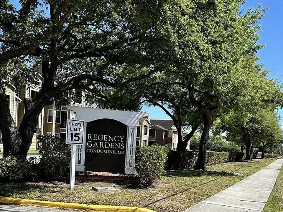 1st image of 4225 Thornbriar Ln APT 305