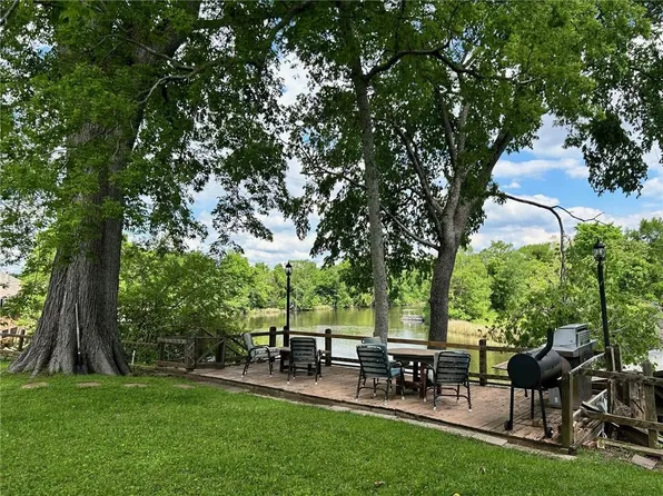 1633 Cane River Pkwy, Natchitoches, LA 71457