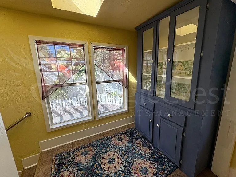 515 Newell St — Photo 34