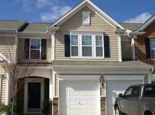 8213 Pilots View Dr, Raleigh, NC 27617