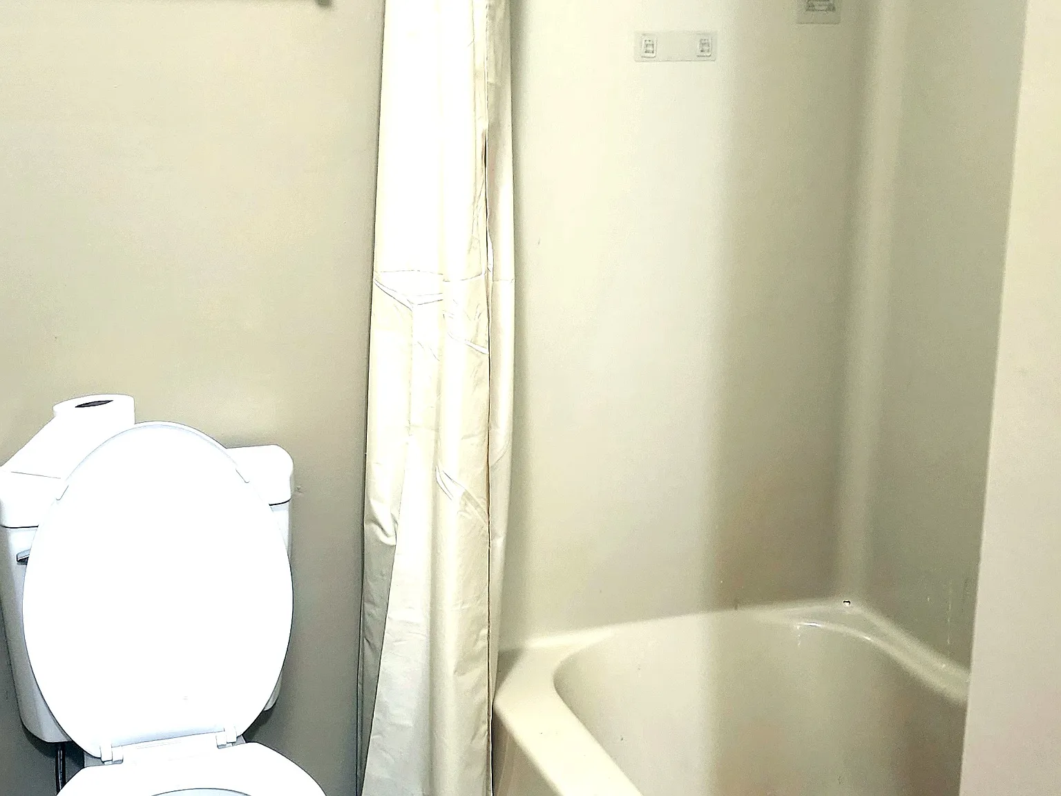 3 bed, 1434 sqft, $1,700 — Photo 2