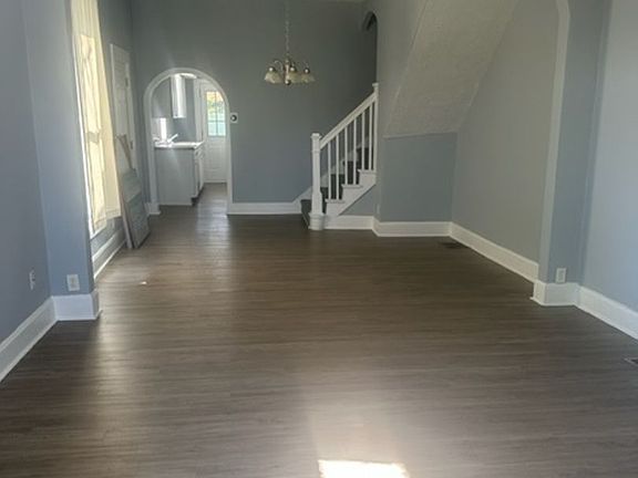 2nd image of 910 912 River Ave