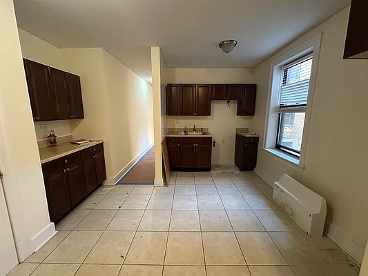 Rented by Voro Purple LLC | media 7