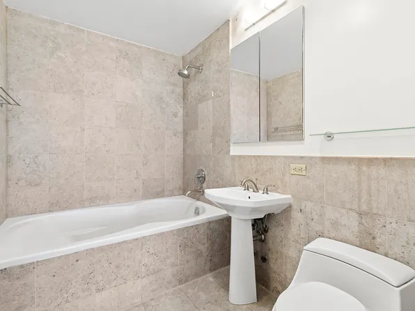 1485 Fifth Avenue image 7 of 16