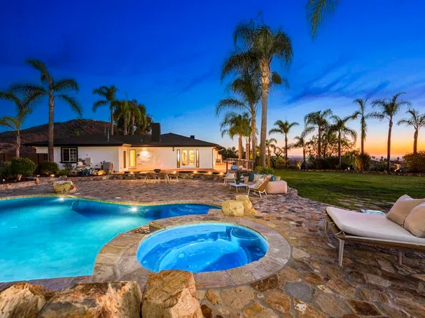 6949 Elfin Oaks Rd, Escondido, CA 92029