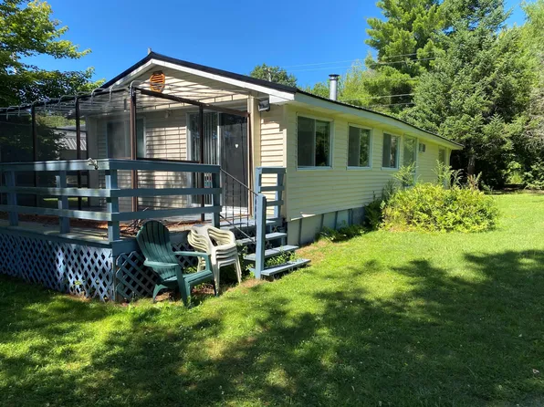 78 N North River Rd, Saint Regis Falls, NY 12980