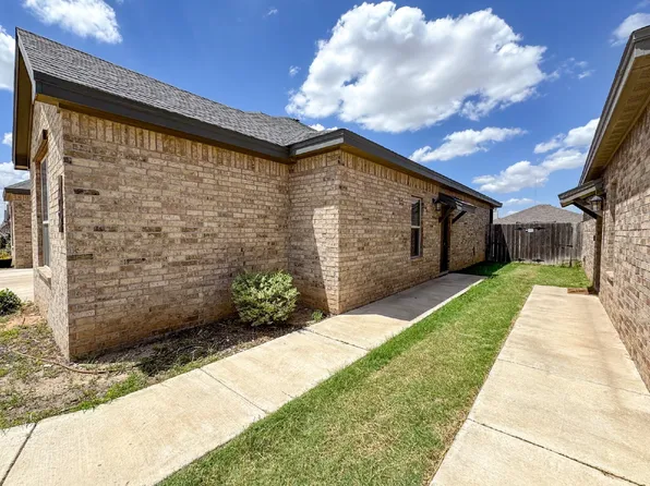 1706 102nd St #B, Lubbock, TX 79423