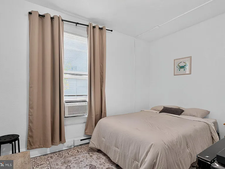 510 E 41st St #3 — Photo 16
