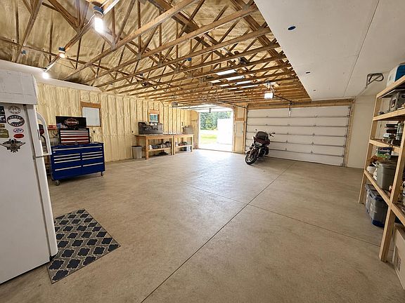 3rd image of 650 Oahe Ave