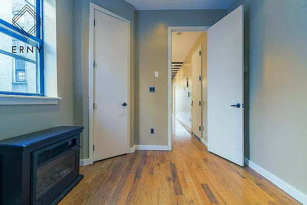 Rented by ERNY LLC | media 4