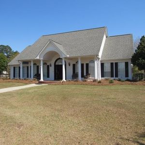 2001 Deerfield, Summit, MS, 39666