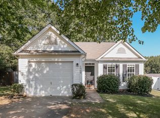1563 Hollow Maple Dr, Charlotte, NC 28216