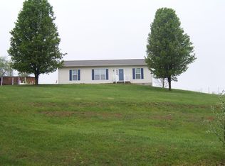 3192 Country Club Rd, Troutville, VA 24175