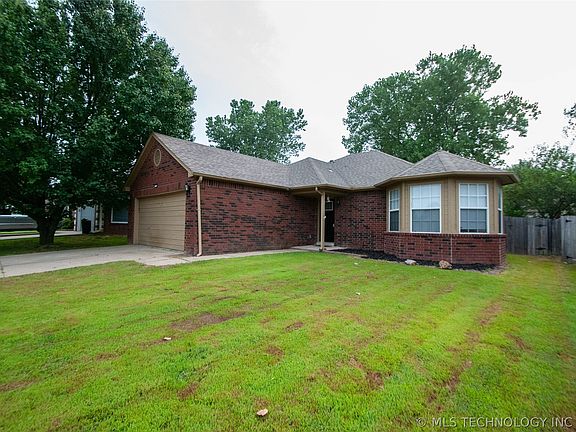 2nd image of 11912 S 268th East Ave